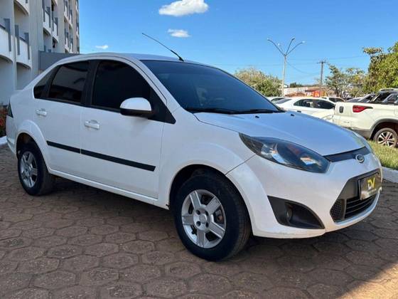 FORD FIESTA 1.6 SE SEDAN 16V FLEX 4P MANUAL